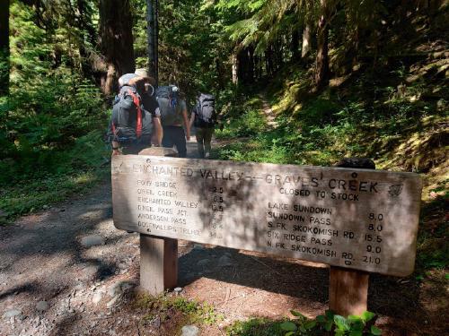 Sign at the trailhead, telling us we were at the right place!