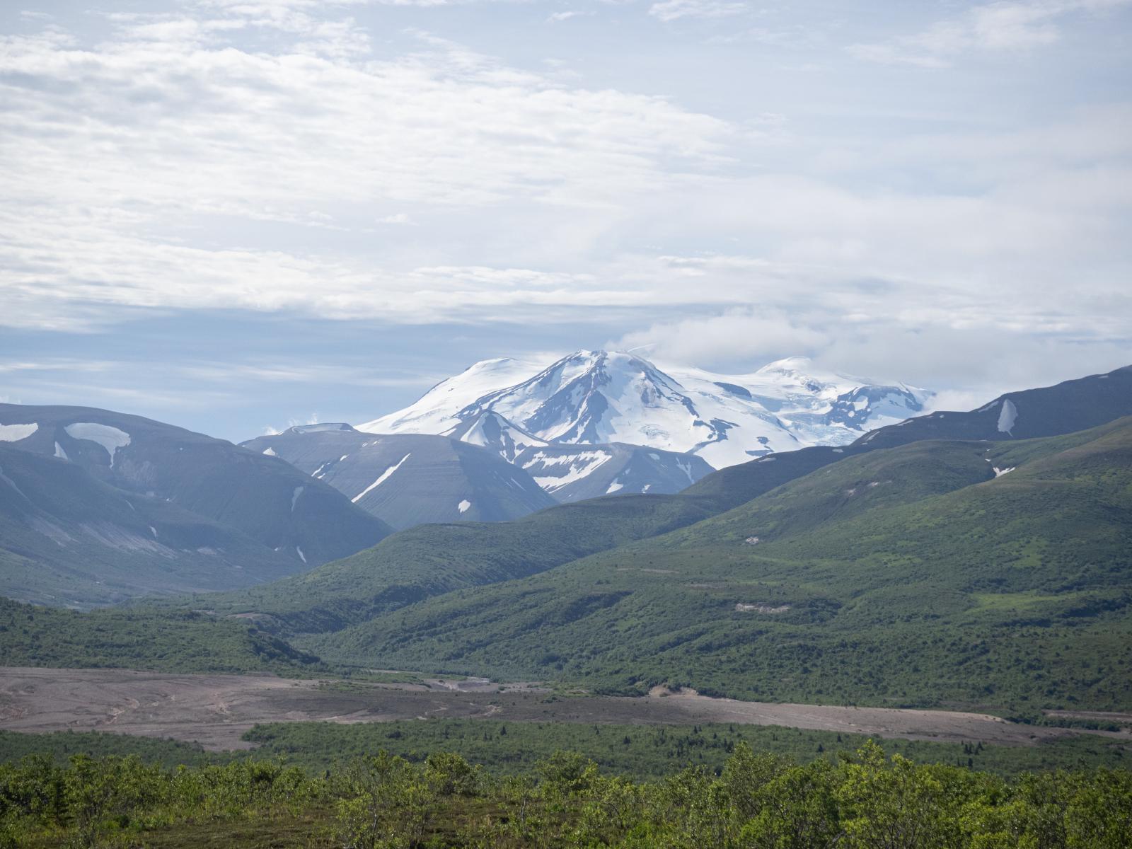mountain in Valley of Ten Thousand Smokes