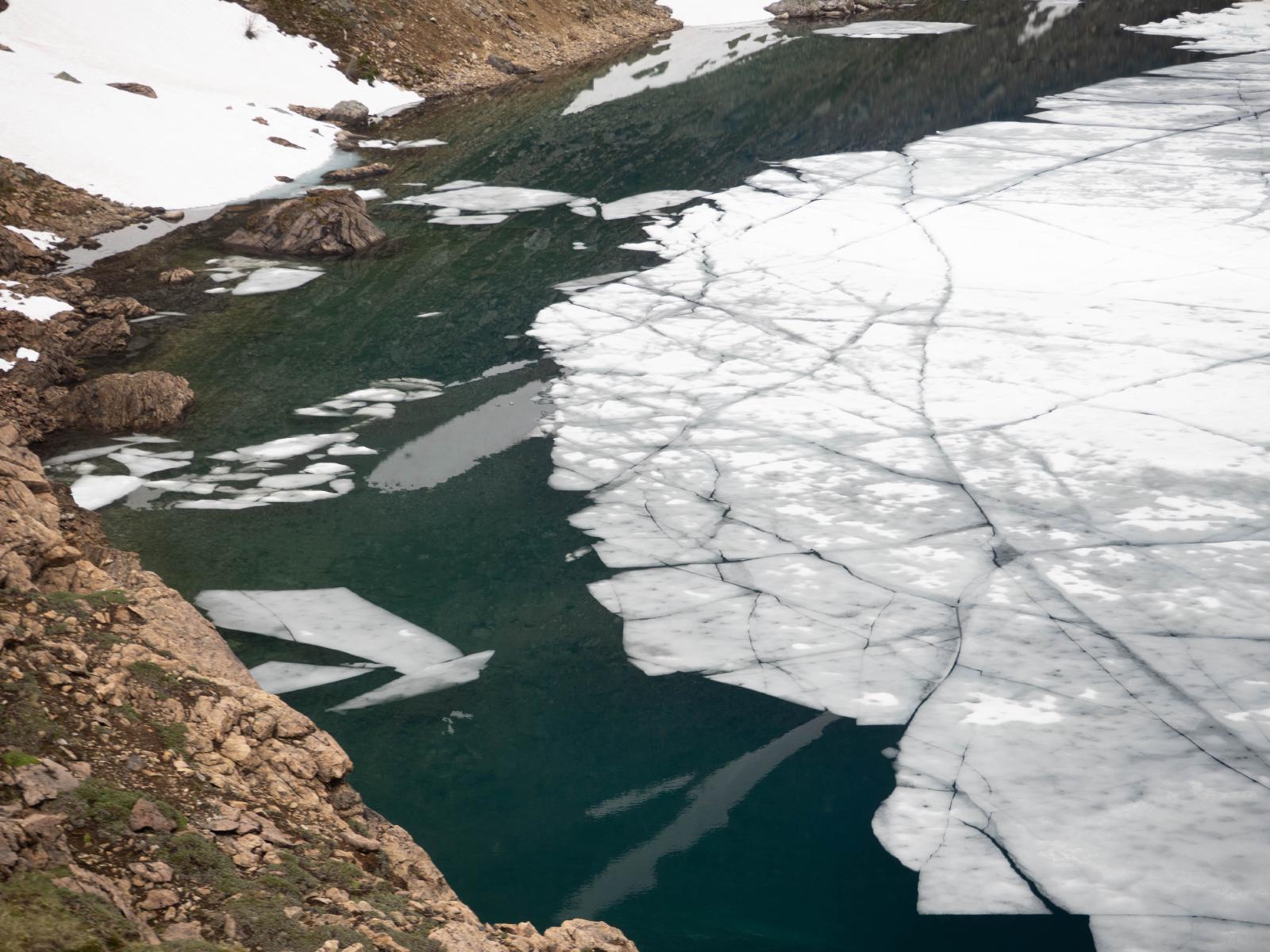 Frozen Lake McArthur