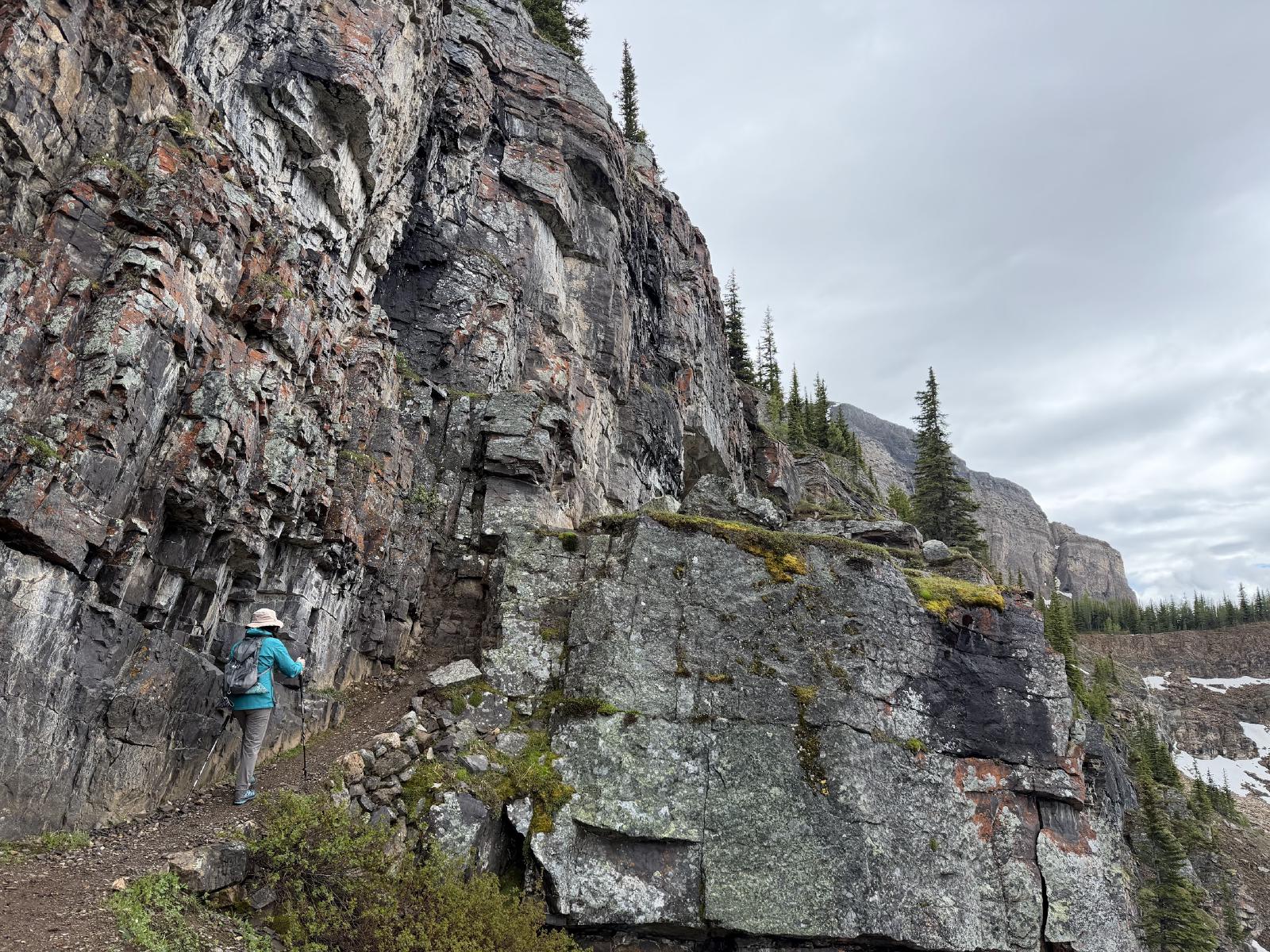 Hiking the high route to Lake McArthur